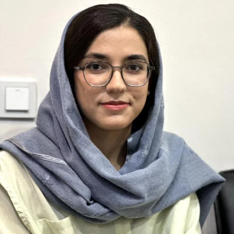 سپیده تبار