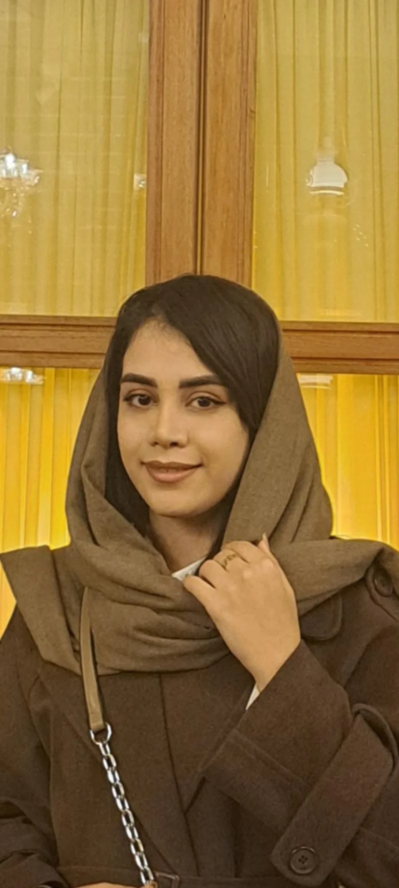 الناز شریفی